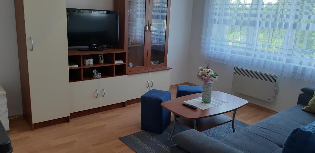 Apartment Ivana กอสปิช ภายนอก รูปภาพ