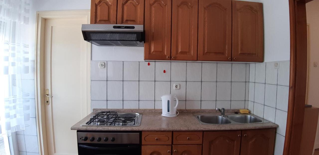 Apartment Ivana กอสปิช ภายนอก รูปภาพ