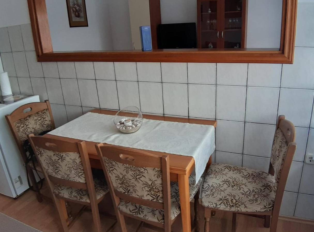 Apartment Ivana กอสปิช ภายนอก รูปภาพ